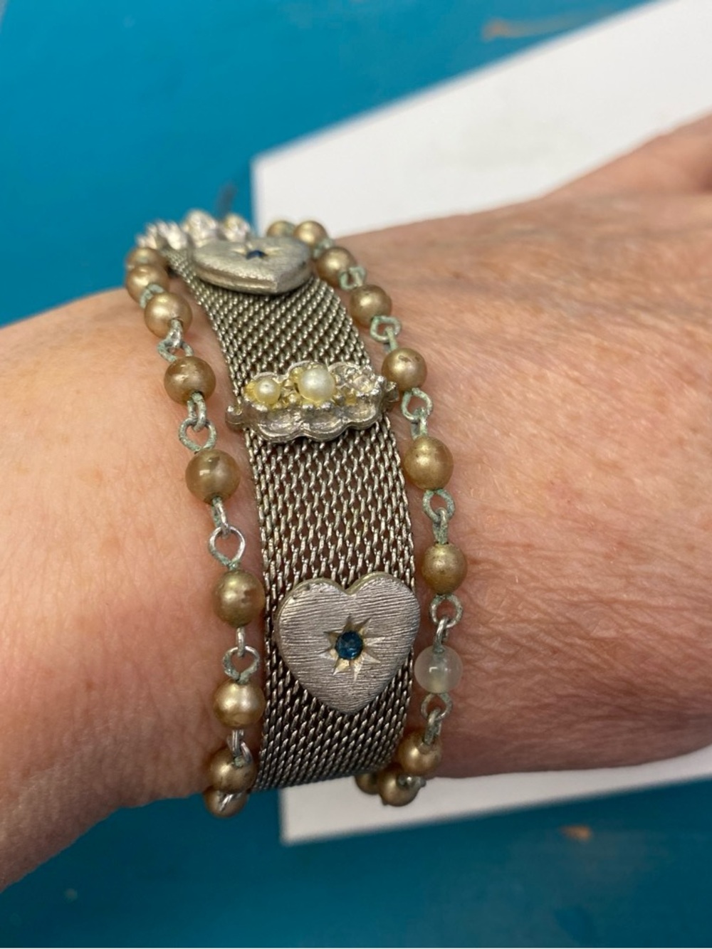 Vintage-Inspired Silver tone  Heart Mesh Bracelet with Gold Bead Accents